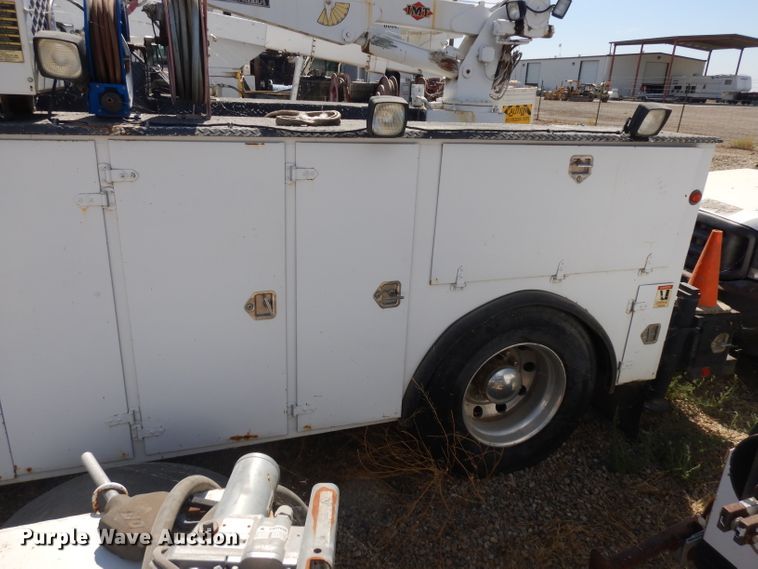 image for item HA9338 2001 Kenworth T300  utility bed truck with crane