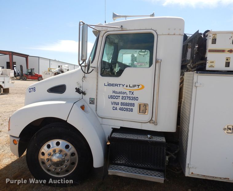 image for item HA9338 2001 Kenworth T300  utility bed truck with crane