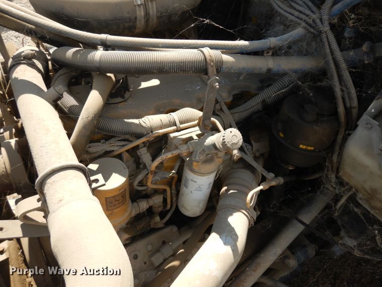 image for item HA9338 2001 Kenworth T300  utility bed truck with crane