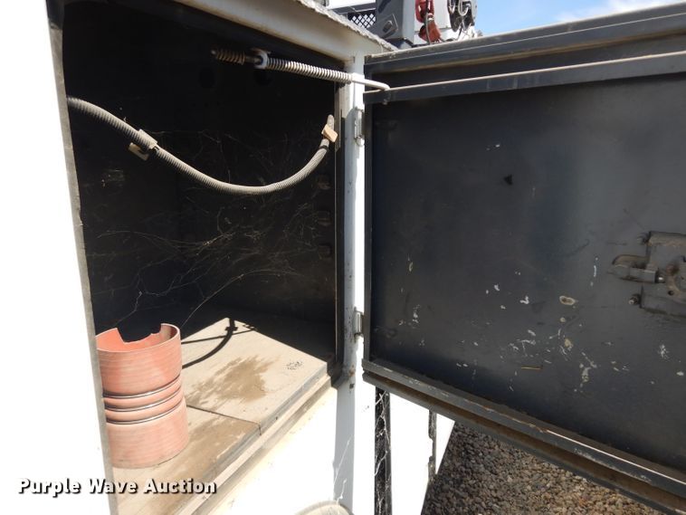 image for item HA9338 2001 Kenworth T300  utility bed truck with crane