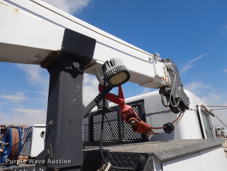 image for item HA9338 2001 Kenworth T300  utility bed truck with crane