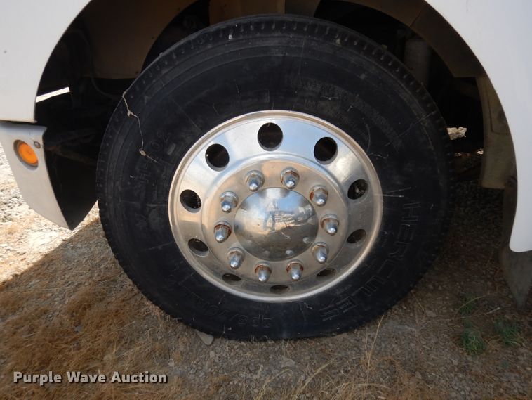 image for item HA9338 2001 Kenworth T300  utility bed truck with crane