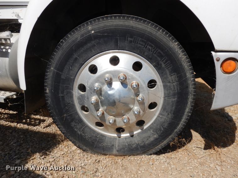 image for item HA9338 2001 Kenworth T300  utility bed truck with crane