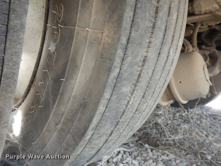 image for item HA9338 2001 Kenworth T300  utility bed truck with crane