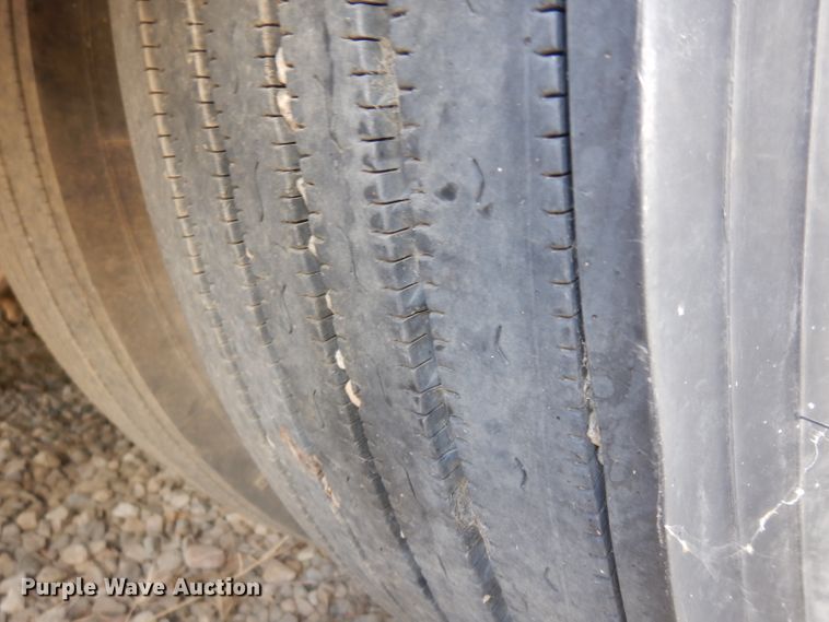 image for item HA9338 2001 Kenworth T300  utility bed truck with crane