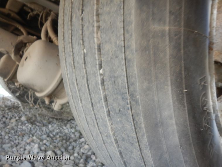 image for item HA9338 2001 Kenworth T300  utility bed truck with crane