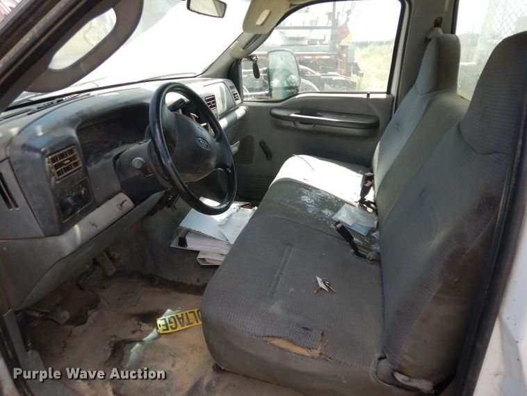 image for item HA9339 2003 Ford F550 Super Duty  bucket truck