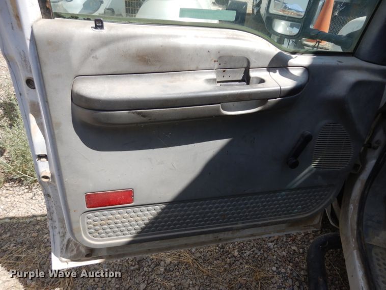 image for item HA9339 2003 Ford F550 Super Duty  bucket truck