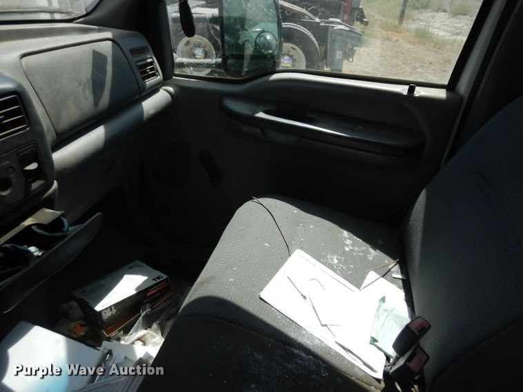 image for item HA9339 2003 Ford F550 Super Duty  bucket truck