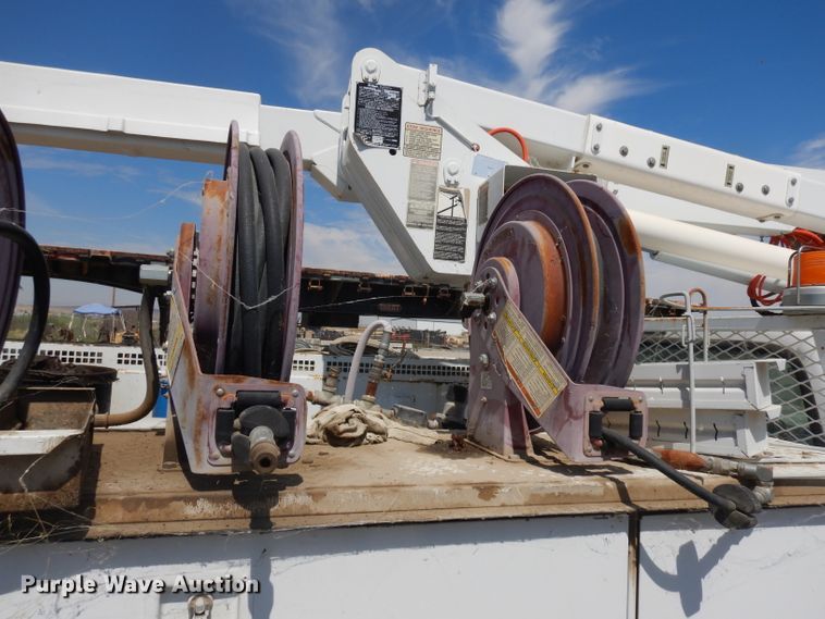 image for item HA9339 2003 Ford F550 Super Duty  bucket truck