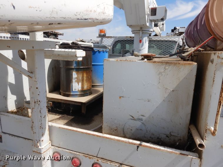 image for item HA9339 2003 Ford F550 Super Duty  bucket truck