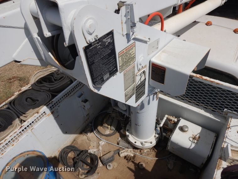 image for item HA9339 2003 Ford F550 Super Duty  bucket truck