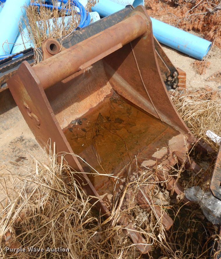 image for item HA9340 (3) backhoe buckets