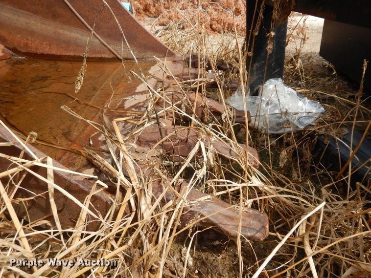 image for item HA9340 (3) backhoe buckets