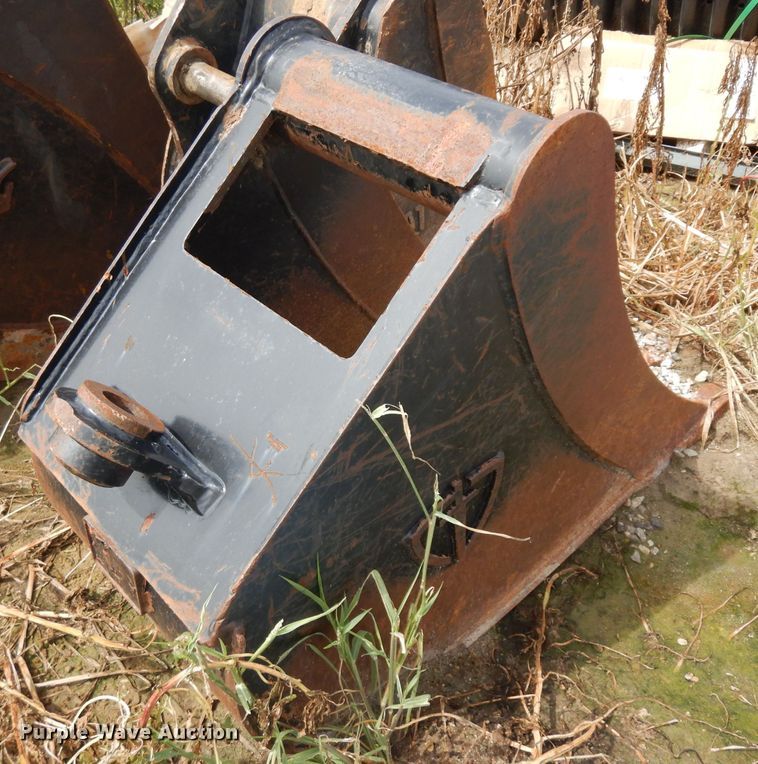 image for item HA9340 (3) backhoe buckets