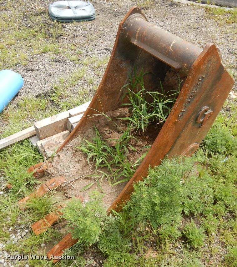 image for item HA9340 (3) backhoe buckets