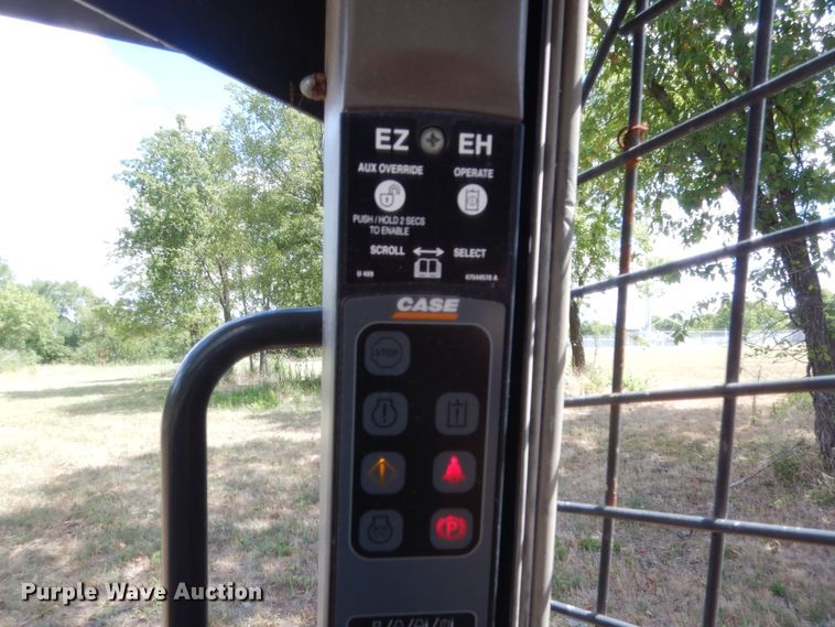 image for item HB9285 2015 Case TV380  tracked skid steer loader