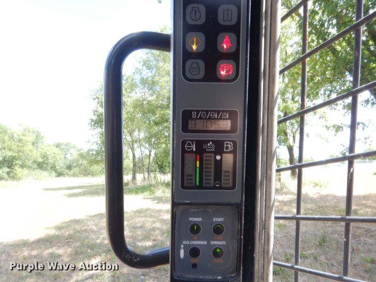 image for item HB9285 2015 Case TV380  tracked skid steer loader