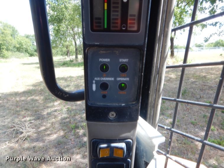 image for item HB9285 2015 Case TV380  tracked skid steer loader