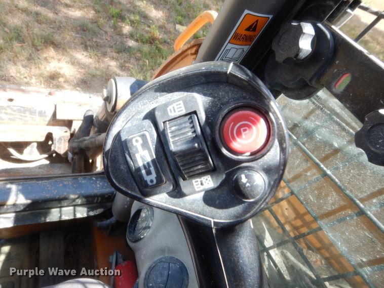 image for item HB9285 2015 Case TV380  tracked skid steer loader