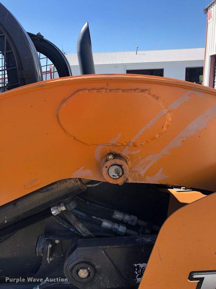 image for item HB9285 2015 Case TV380  tracked skid steer loader