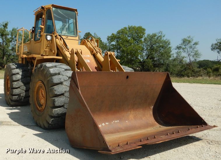 image for item HC9063 1981 Fiat-Allis FR20  wheel loader