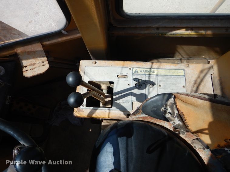 image for item HC9063 1981 Fiat-Allis FR20  wheel loader