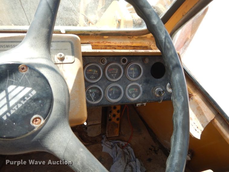 image for item HC9063 1981 Fiat-Allis FR20  wheel loader