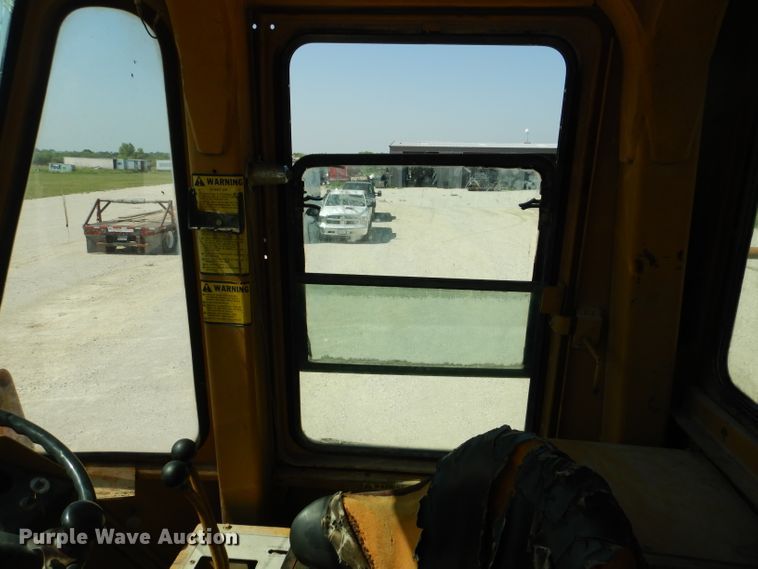 image for item HC9063 1981 Fiat-Allis FR20  wheel loader