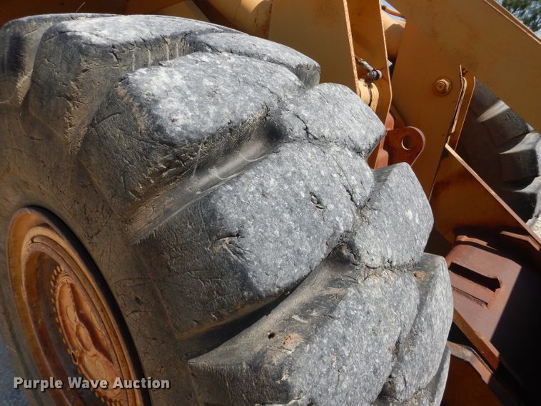 image for item HC9063 1981 Fiat-Allis FR20  wheel loader