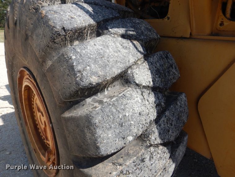 image for item HC9063 1981 Fiat-Allis FR20  wheel loader