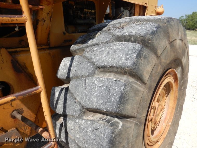 image for item HC9063 1981 Fiat-Allis FR20  wheel loader