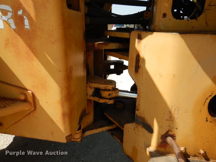 image for item HC9063 1981 Fiat-Allis FR20  wheel loader