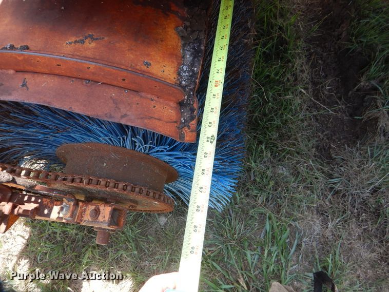 image for item HC9068 Broce BSD444i 6005-A  broom