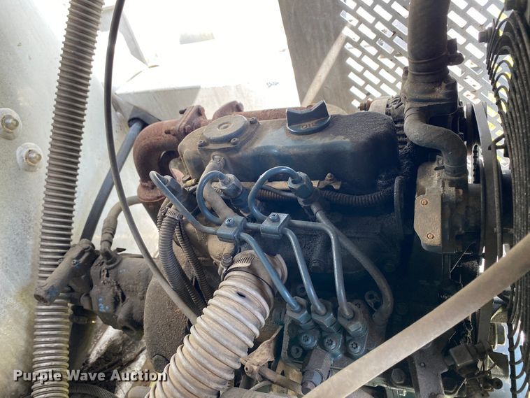 image for item HG9117 2005 GMC C7500  bucket truck