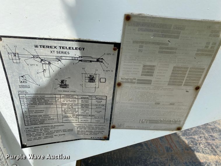 image for item HG9117 2005 GMC C7500  bucket truck