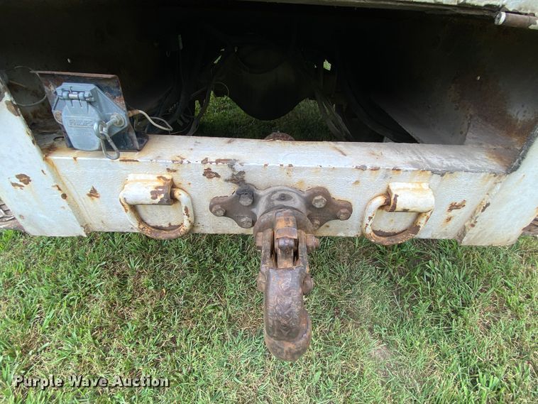 image for item HG9119 2001 International 4700  digger derrick truck