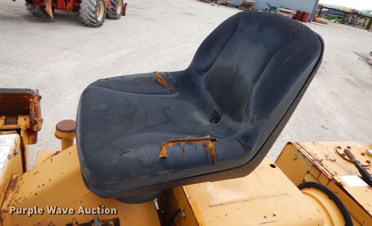 image for item HM9749 1997 Vermeer LM42  cable plow