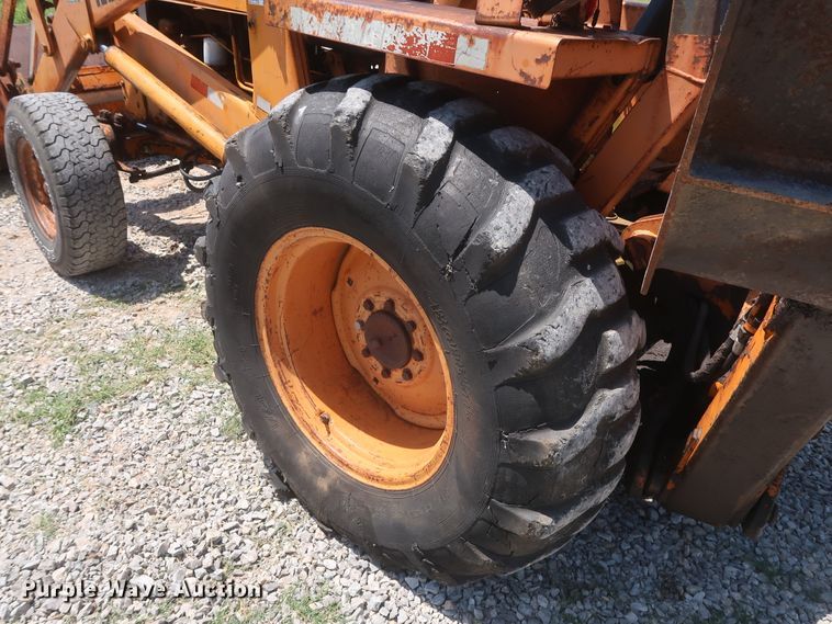 image for item HT9596 1975 Case 580B  backhoe