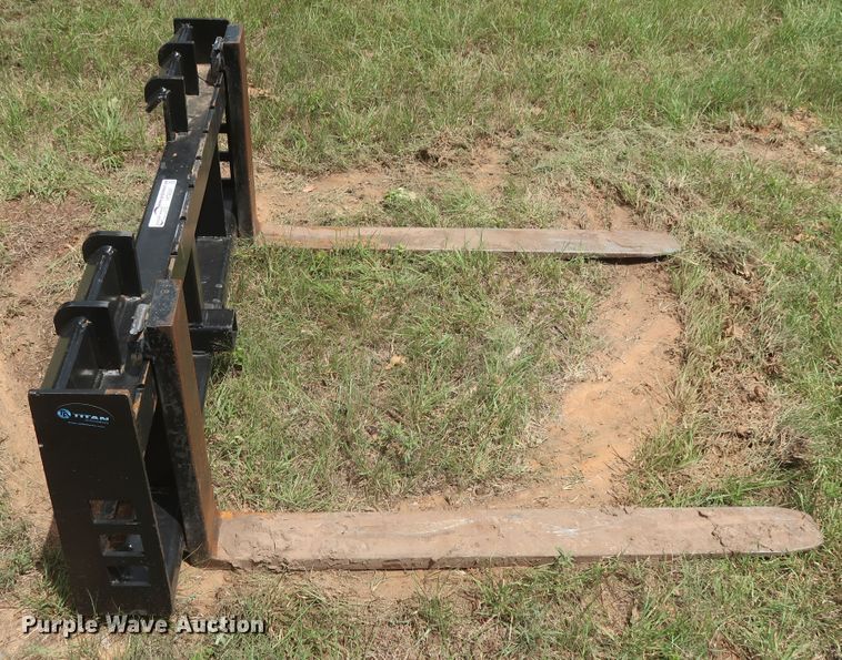 image for item HT9597 Titan pallet forks