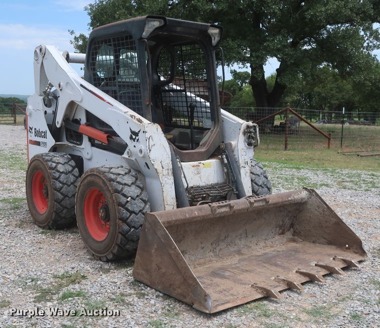 image for item HT9598 2010 Bobcat S650  skid steer loader
