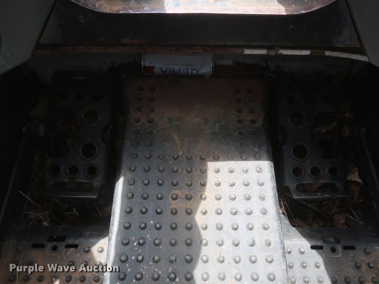 image for item HT9598 2010 Bobcat S650  skid steer loader