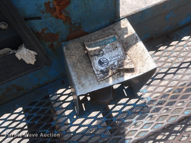 image for item HT9608 2008 Genie S-40  boom lift