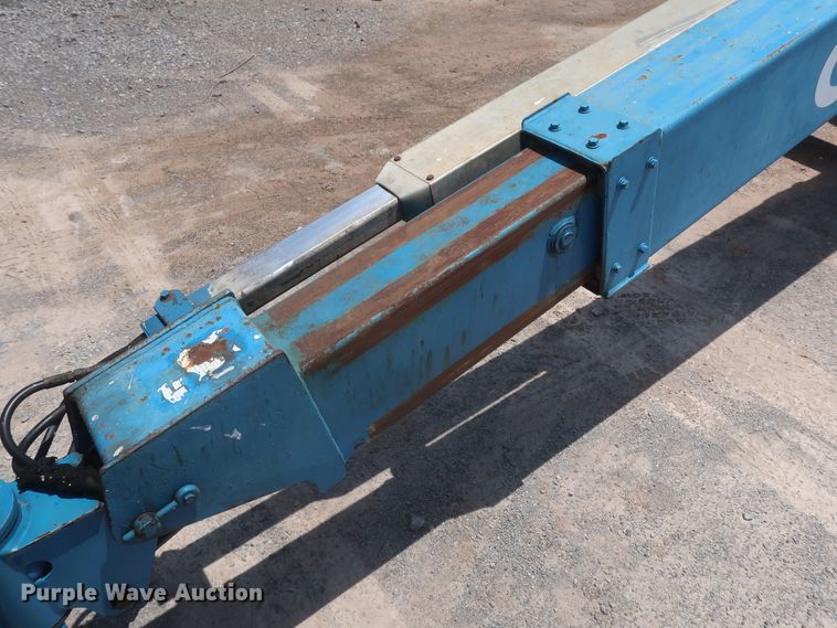 image for item HT9608 2008 Genie S-40  boom lift