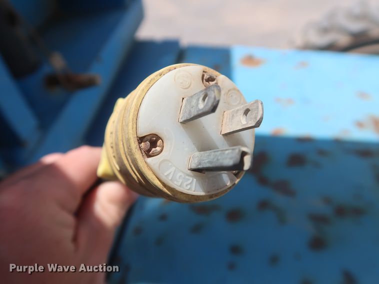 image for item HT9608 2008 Genie S-40  boom lift