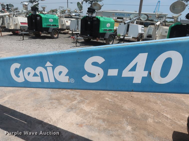 image for item HT9608 2008 Genie S-40  boom lift