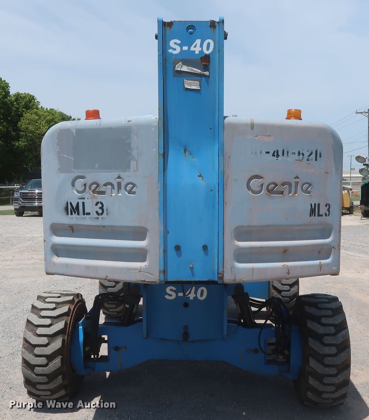 image for item HT9609 2006 Genie S40  boom lift