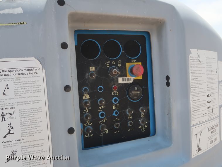 image for item HT9609 2006 Genie S40  boom lift