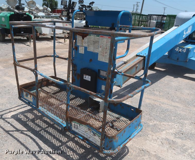 image for item HT9609 2006 Genie S40  boom lift
