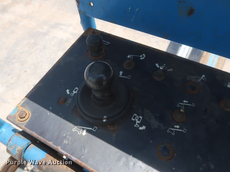 image for item HT9609 2006 Genie S40  boom lift